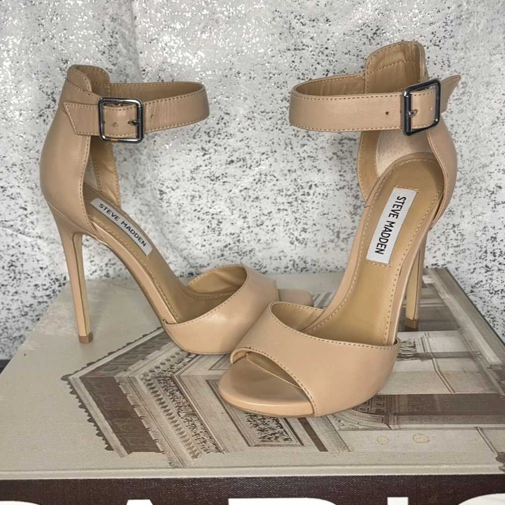 Steve Madden‎ Mogull Natllea Heels - Picture 2 of 6